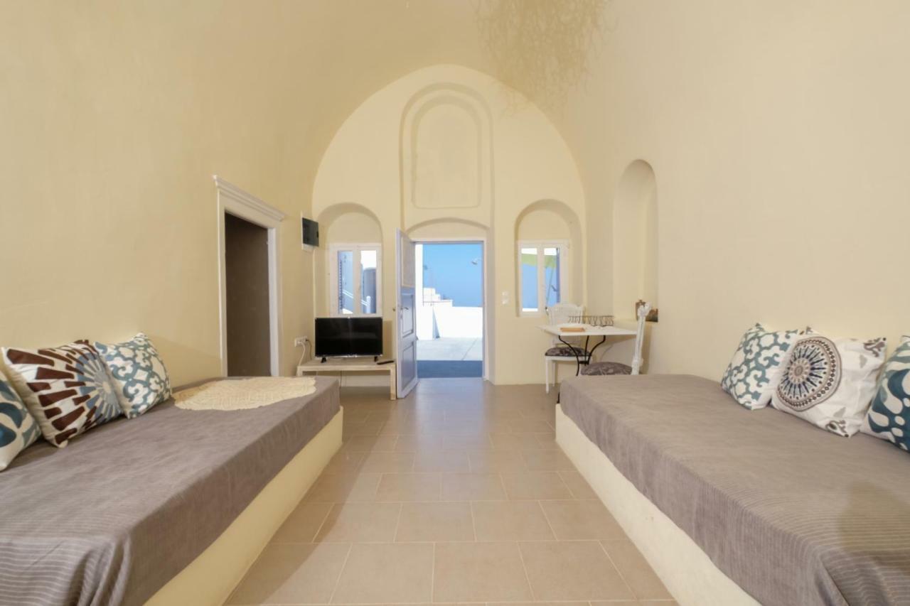 Deltami Santorini Apartment Pyrgos Kallistis Ngoại thất bức ảnh