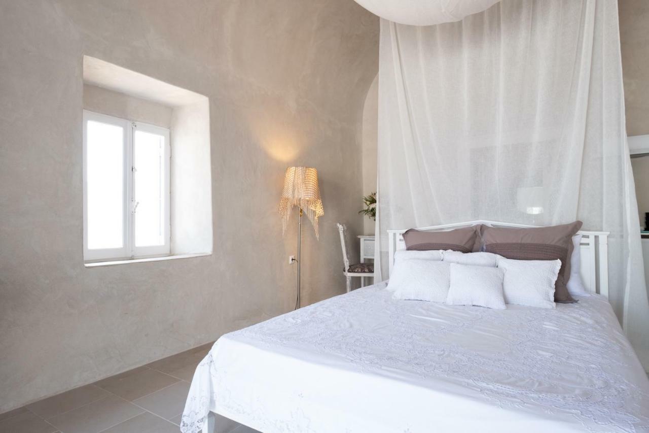 Deltami Santorini Apartment Pyrgos Kallistis Ngoại thất bức ảnh