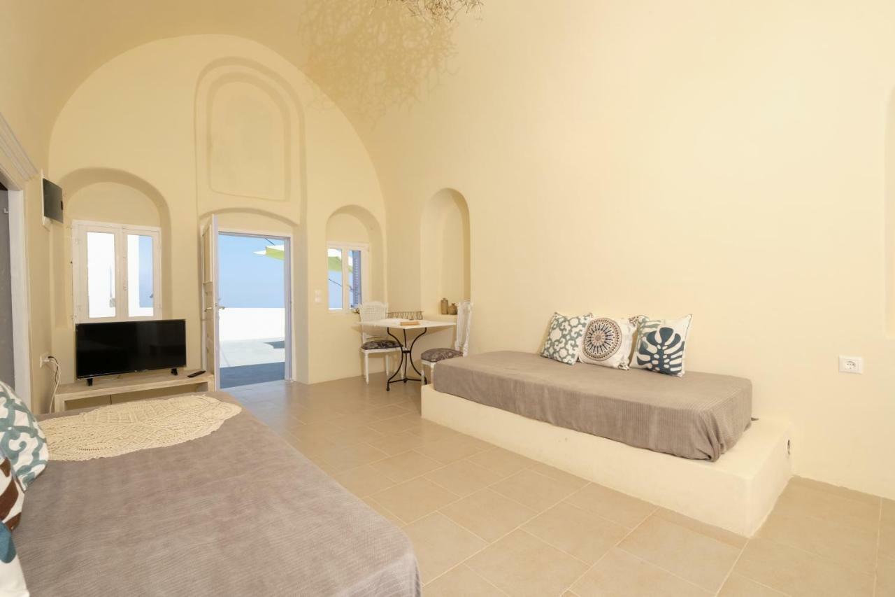 Deltami Santorini Apartment Pyrgos Kallistis Ngoại thất bức ảnh